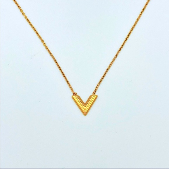 Dainty Gold Triangle Necklace - Picture 8 of 8